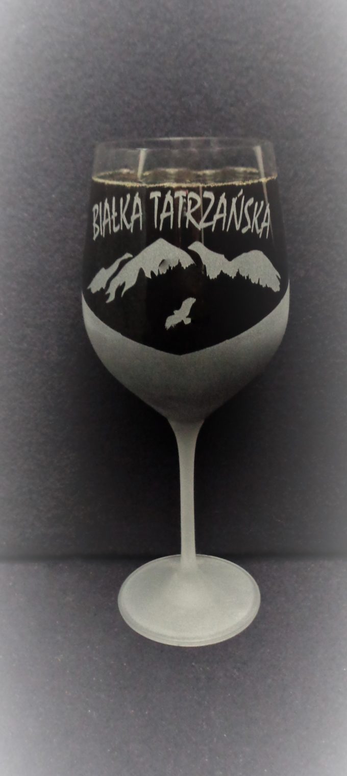 BIALKA TATRZANSKA KIELISZEK WINO 2