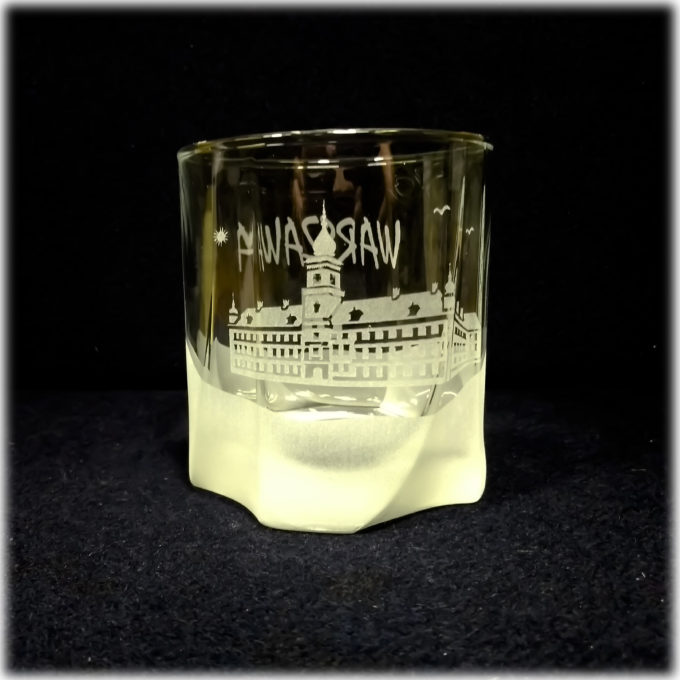 Warszawa_LUNA_zamek_maly_rozmiar