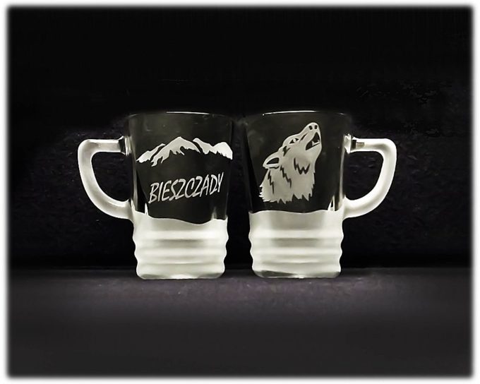 BIESZCZADY_KUBEK_LAV_225_ML_SZRON_WILK_GLOWA