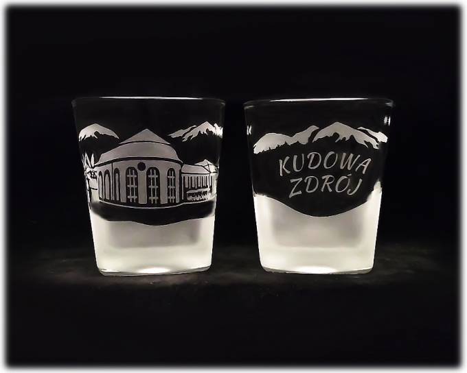 Kudowa_Zdroj_szklanka_kwadrat_whisky_220_ml_szron_pijalnia