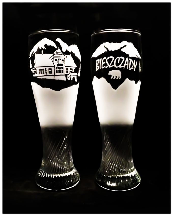 Bieszczady_szklanka_do_piwa_spirala_500_ml_chata_2_szron