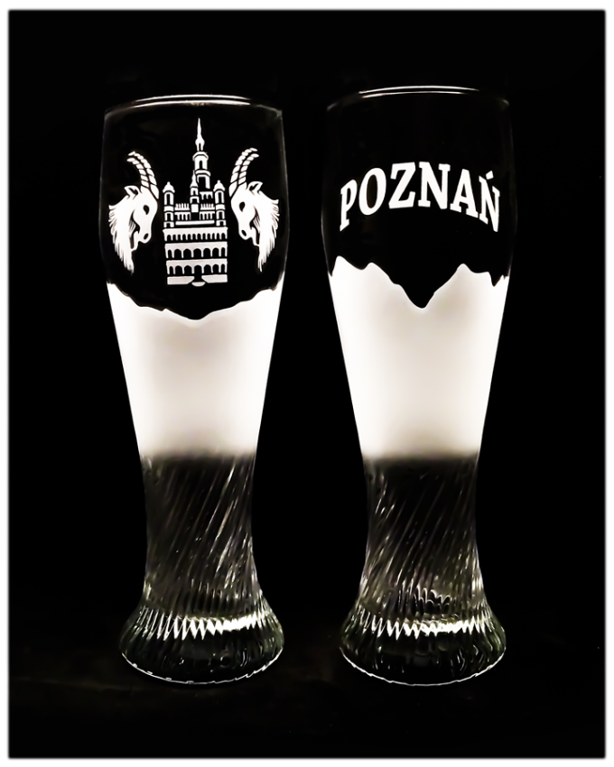 Poznan_szklanka_do_piwa_spirala_500_ml_koziolki_ratusz_szron