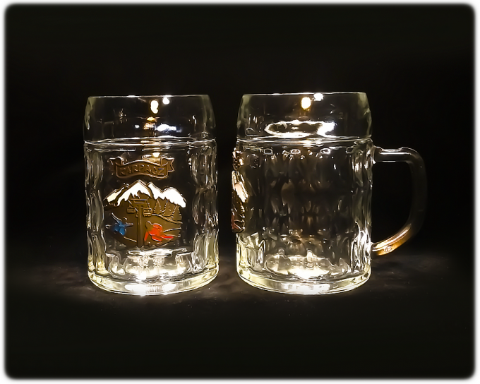 Karpacz_kufel_do_piwa_miodzio_3_500_ml_narciarze_odlew_kolor