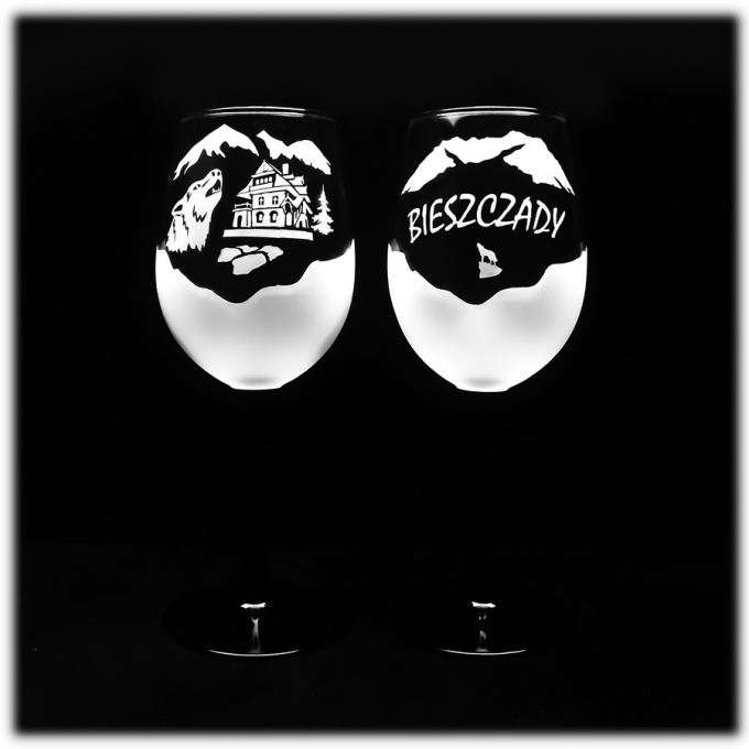 Bieszczady_kieliszek_do_wina_375_ml_nozka_czarna_wilk_chata_szron