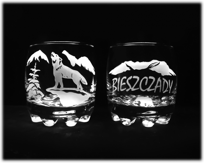 Bieszczady_szklanka_do_wody_terenia_300_ml_wilk_na_skale_szron