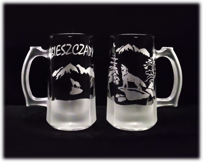 Bieszczady_kufel_do_piwa_kacper_330_ml_wilk_na_skale_szron