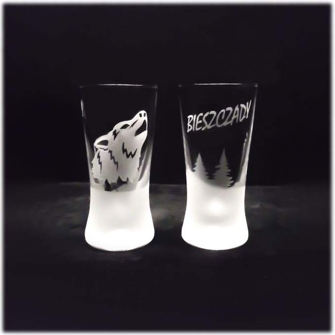 Bieszczady_kieliszek_do_wodki_x_50_ml_wilk_glowa_szron