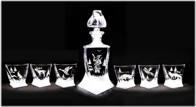 Mysliwskie_komplet_do_whisky_Bohemia_quadro_karafka_750ml_kieliszki_300ml_mysliwi_zwierzeta_szron