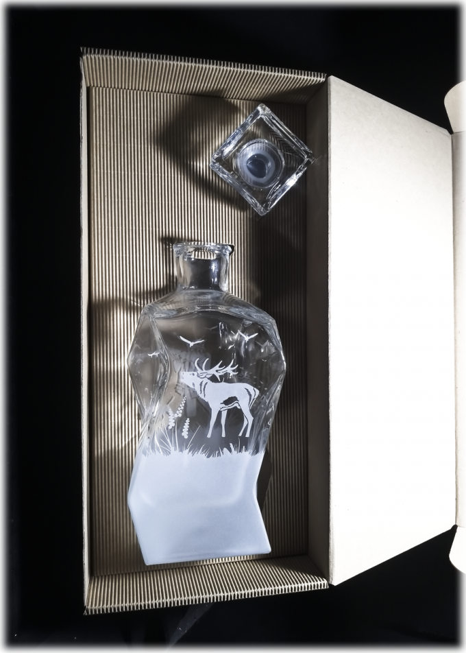 myslistwo_karafka_lamana_750_ml_jelen_mysliwy_szron_1