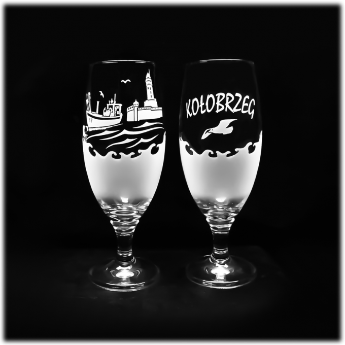 kolobrzeg_szklanka_do_piwa_gosia_500_ml_kuter_baltyk_latarnia_szron
