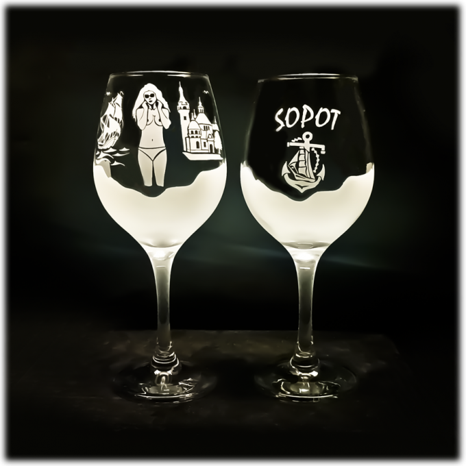 Sopot_kieliszek_do_wina_amber_365_ml_kobieta_5_latarnia_morska