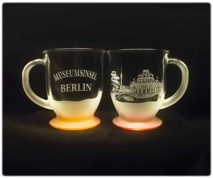 Berlin_kubek_kubas_kolor_400_ml_wyspa_muzeow_szron