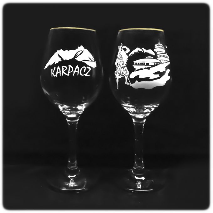 Karpacz_kieliszek_do_wina_amber_460ml_zloty_obserwatorium_duch_gor_szron