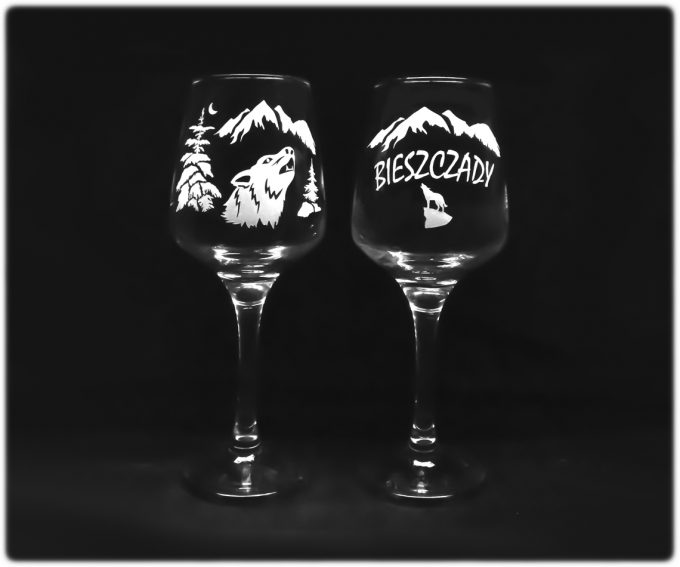 bieszczady_kieliszek_do_wina_sparkle_330ml_wilk_glowa_szron