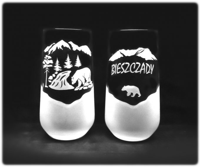 bieszczady_szklanka_do_napojow_allegra_470ml_niedzwiedz_nad_potokiem_szron