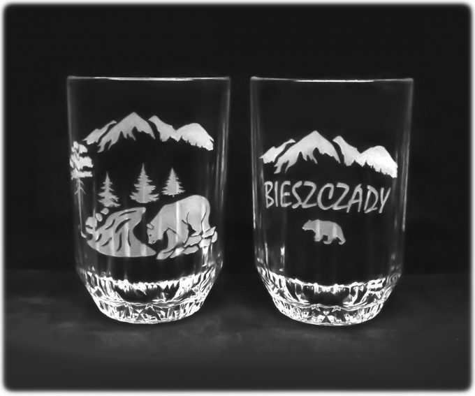 bieszczady_szklanka_do_napojow_echo_350ml_niedzwiedz_nad_potokiem_szron